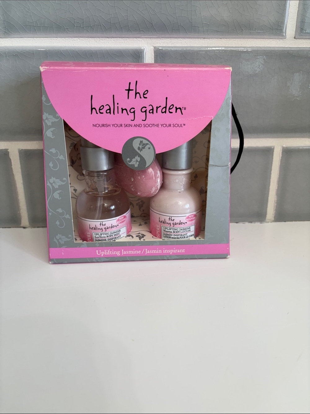 The Healing Garden Uplifting Jasmine Bath & Body Gift Set -new